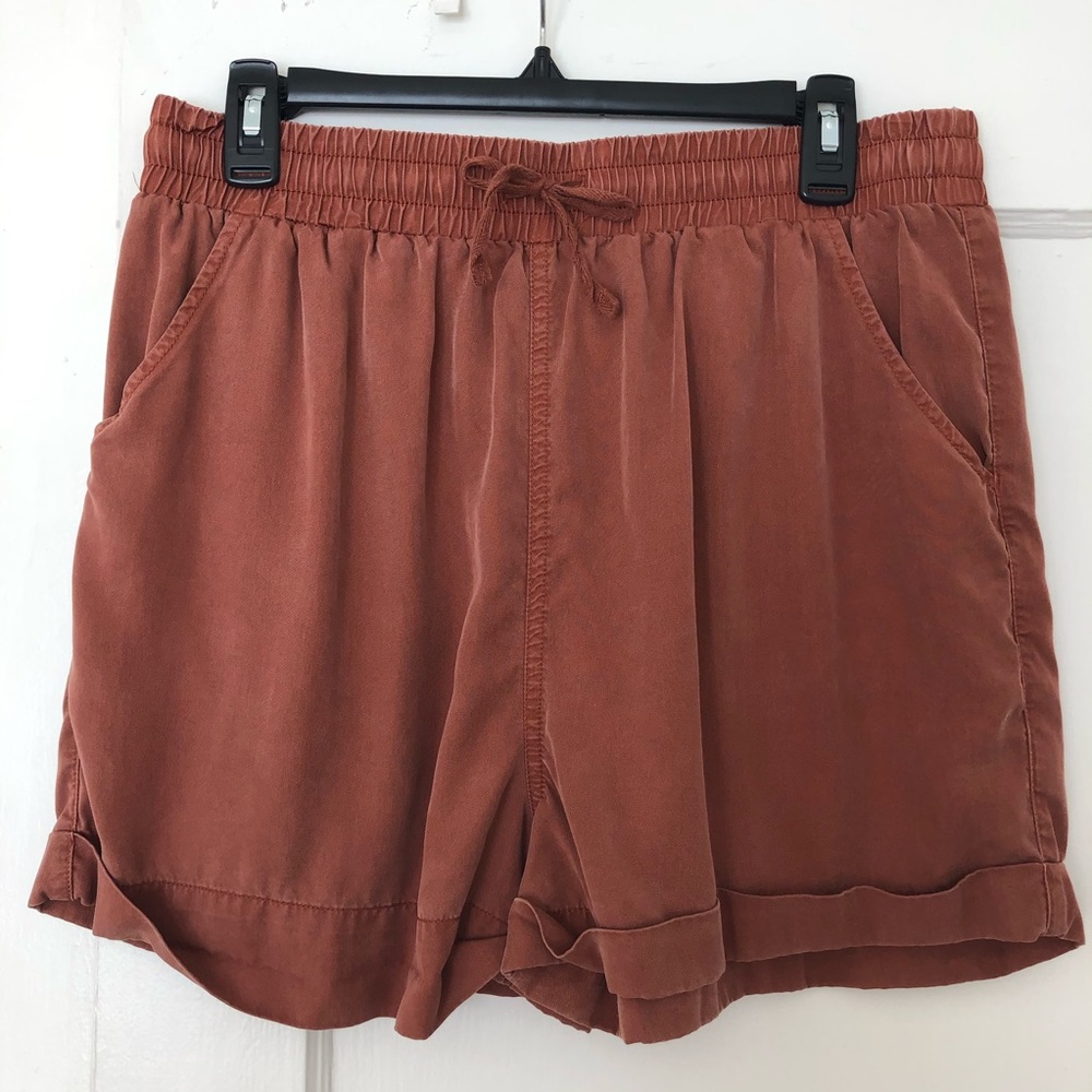 Mid-rise tie-front utility shorts, size M